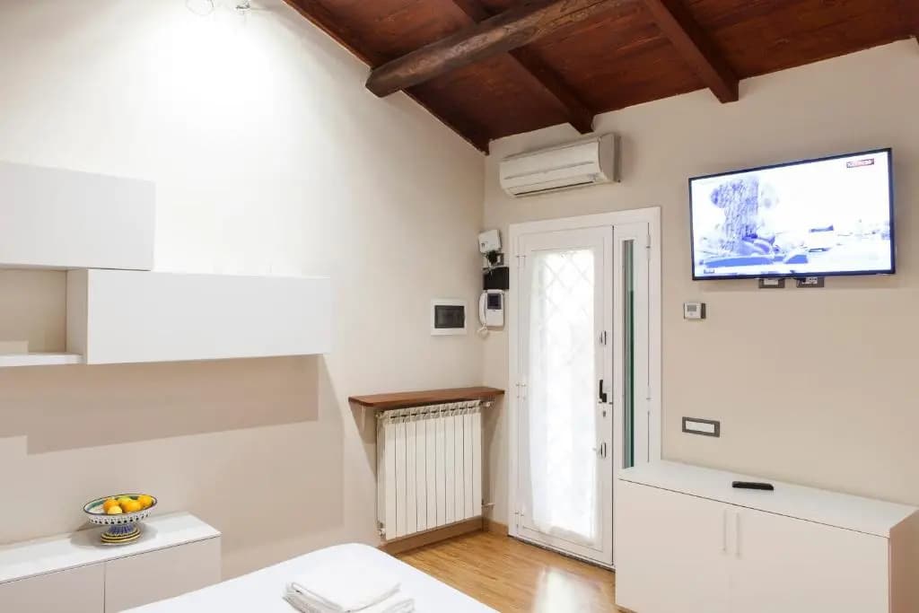 Eleonora House - main photo