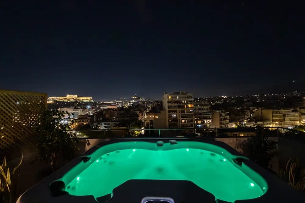 Acropolis Sky Retreat Jacuzzi 3BR Maisonette - photo 18