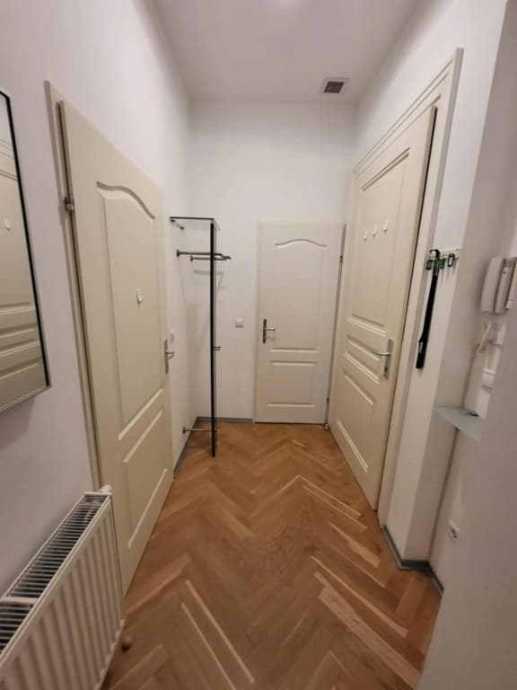 CozyNite Premium Apartment Hundertwasser - photo 10