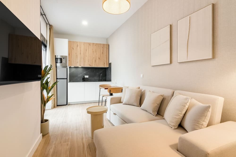 The Madrid Studios by Charming - photo 31