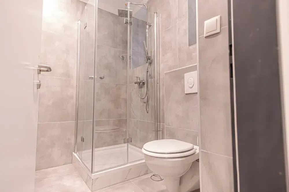 4BR Shared Apt 10Min Walk to Westbahnhof - photo 7