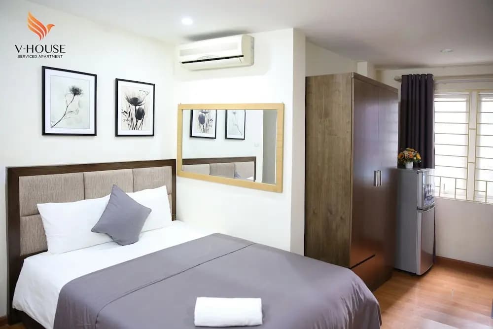 V House 1 Serviced Apartment - photo 13