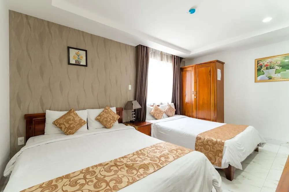 The Rose Hotel - photo 3