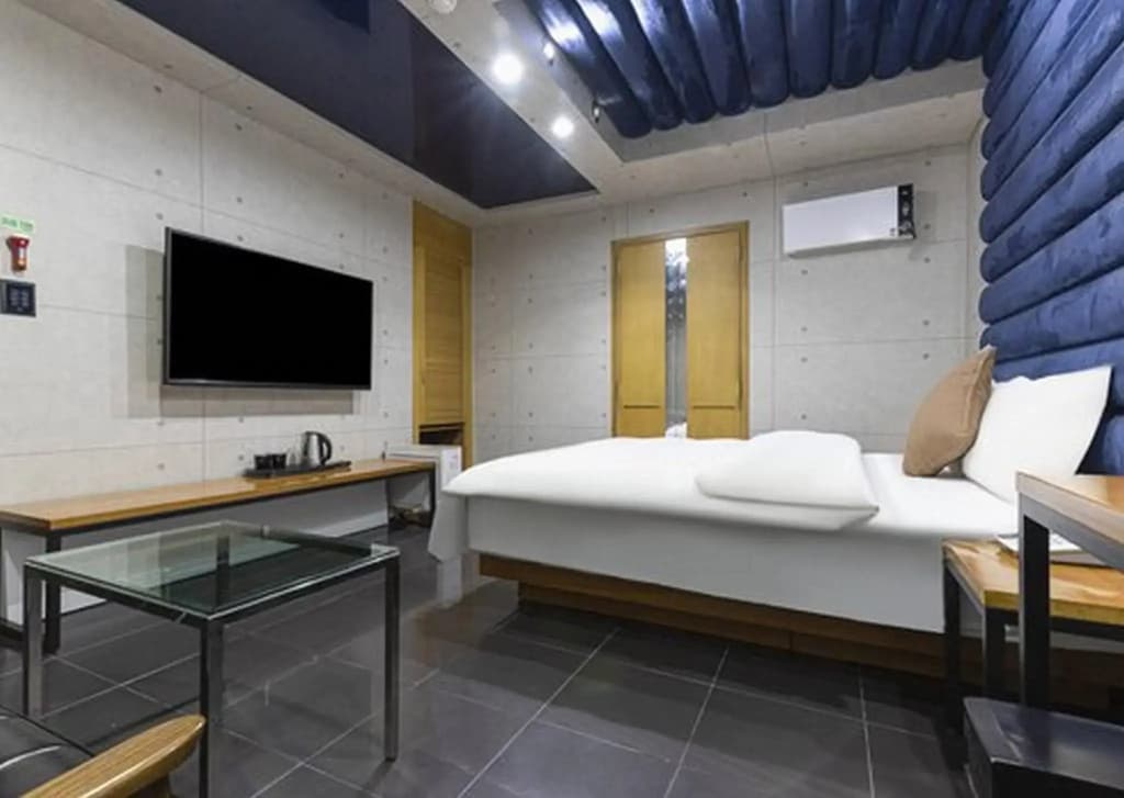 Hotel TJ - photo 12