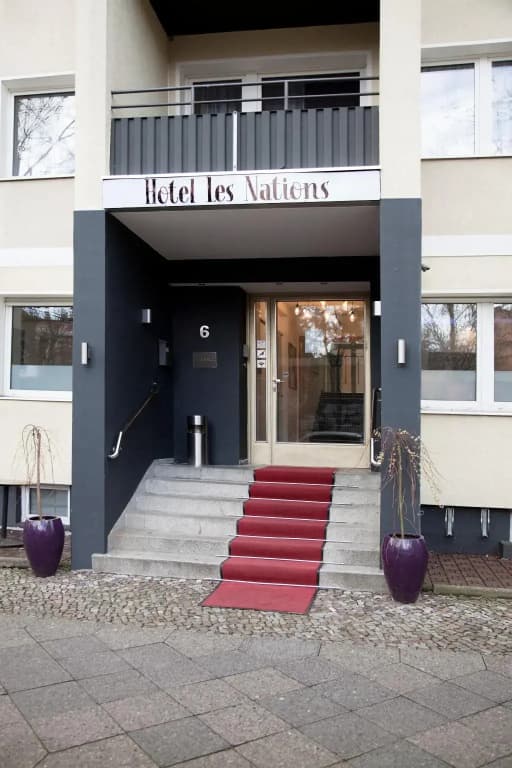 Hotel Les Nations - photo 1
