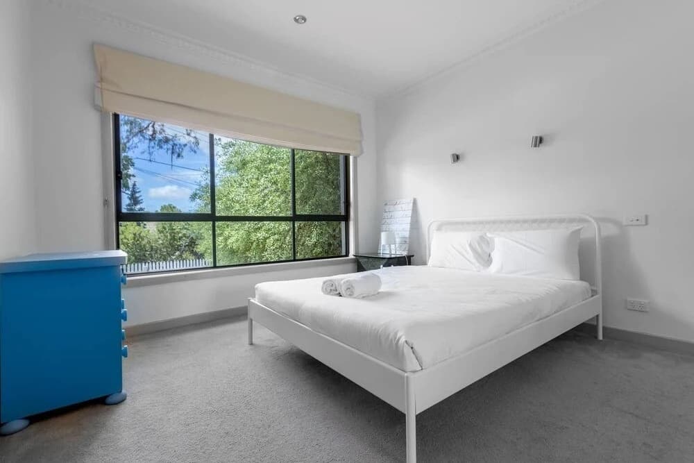 Spacious 3bedrooms big House@mitcham - main photo