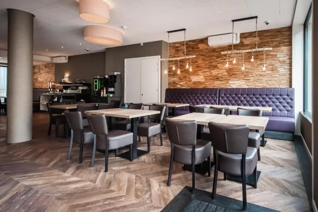 Melrose Hotel - photo 12