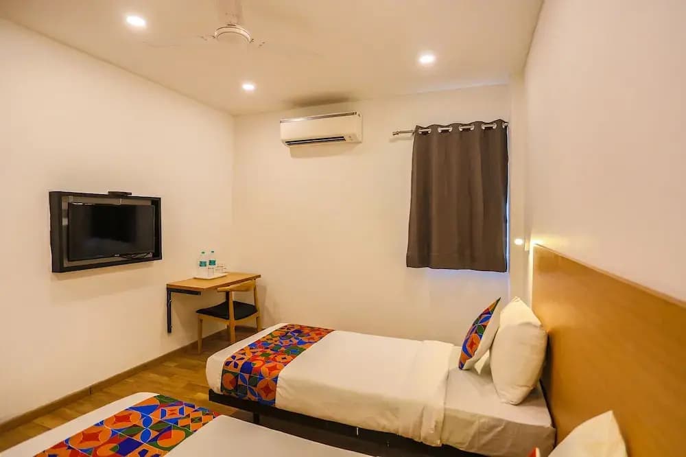 FabHotel A One Paschim Vihar - photo 4