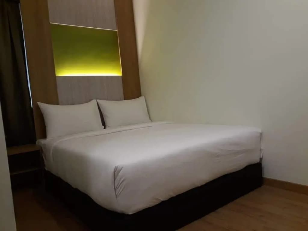 OYO 89571 Eco Palace Hotel - photo 3
