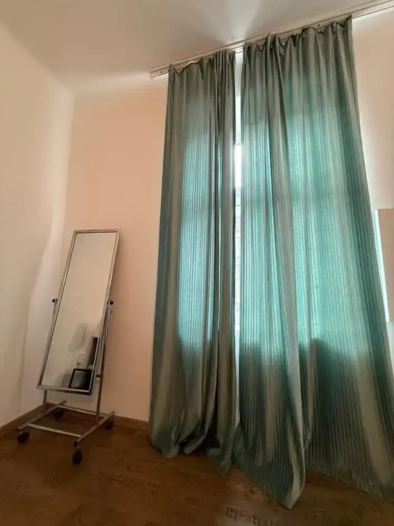Affordable 2BR Apt Superb Location - photo 6