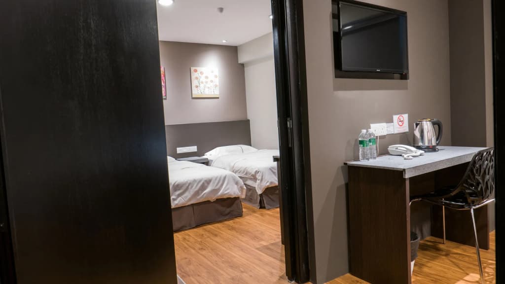 KL Guest Hotel - photo 7
