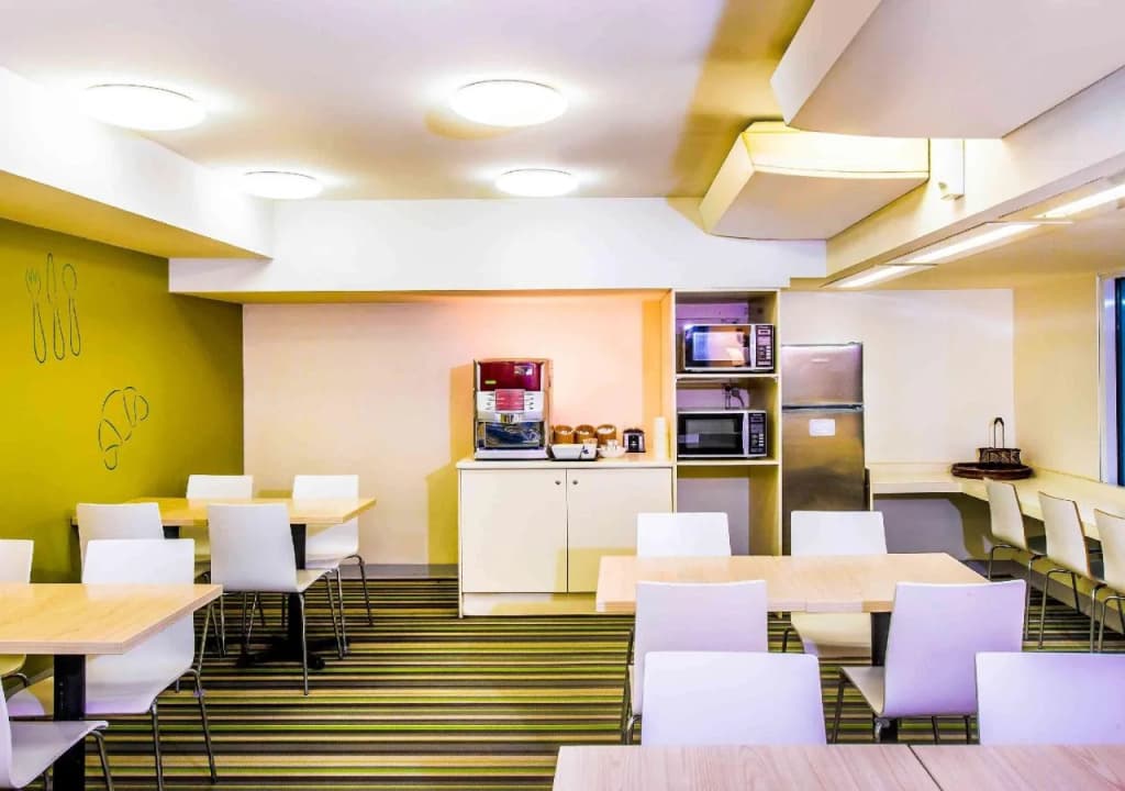 ibis budget Sydney Airport - photo 27