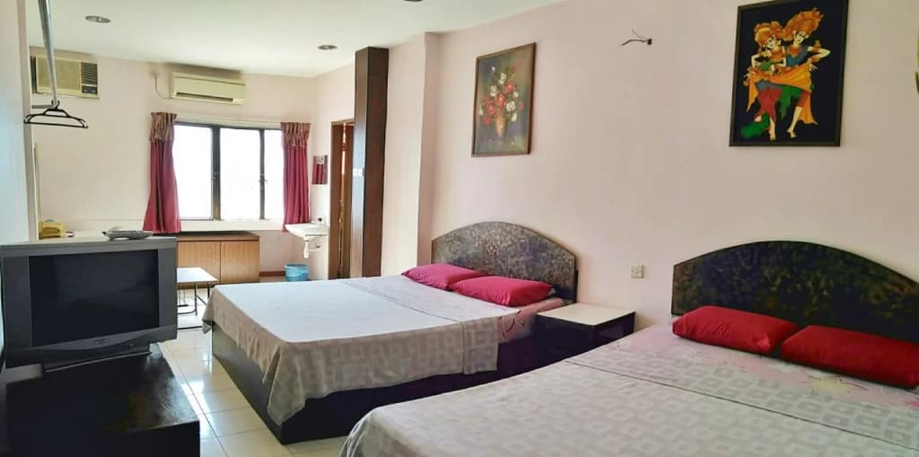 New Budget Inn Hotel - photo 2