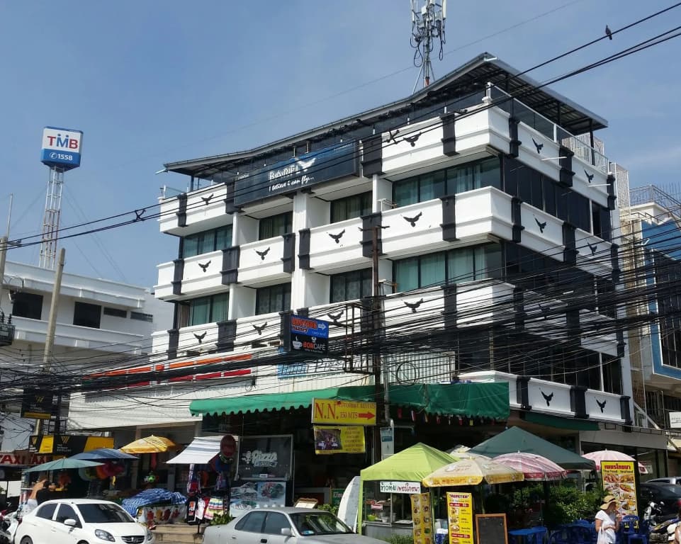 Barfly Pattaya Hotel - main photo