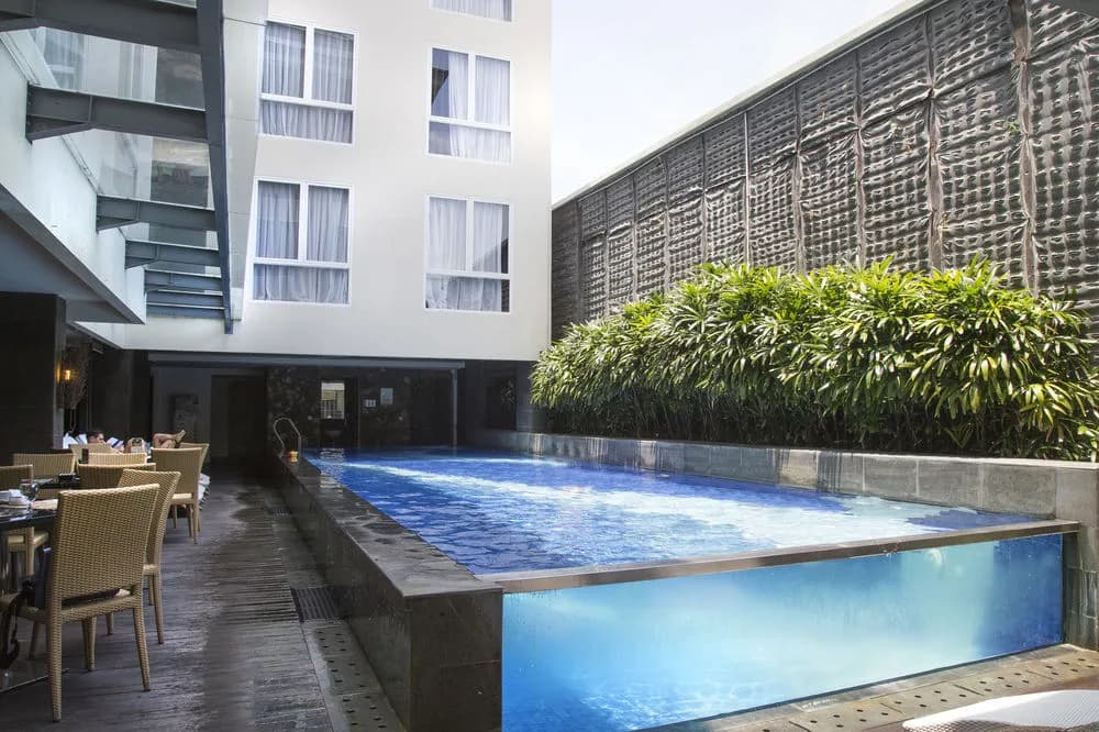 ZenRooms Kuta Jerman Beach - photo 16