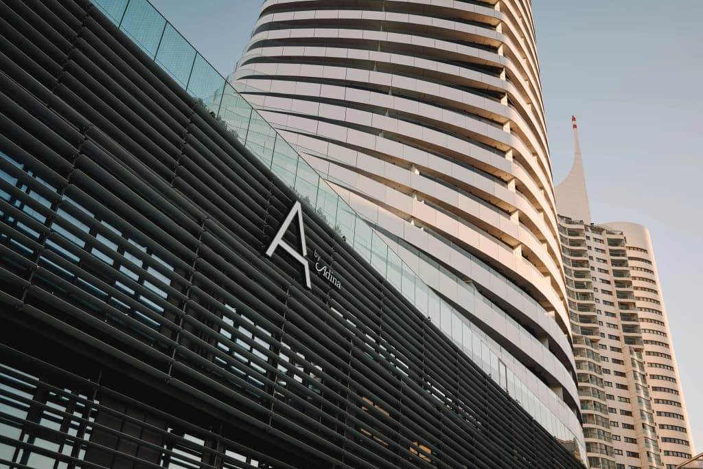 A by Adina Vienna - photo 1