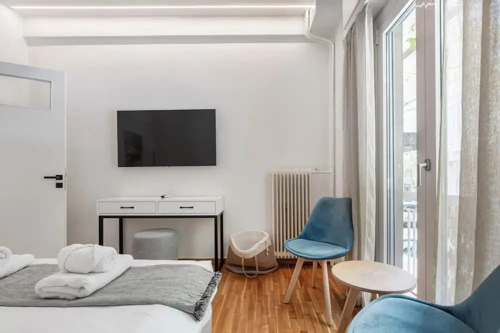 Viora Stunning Deluxe Studio in Athens - photo 8