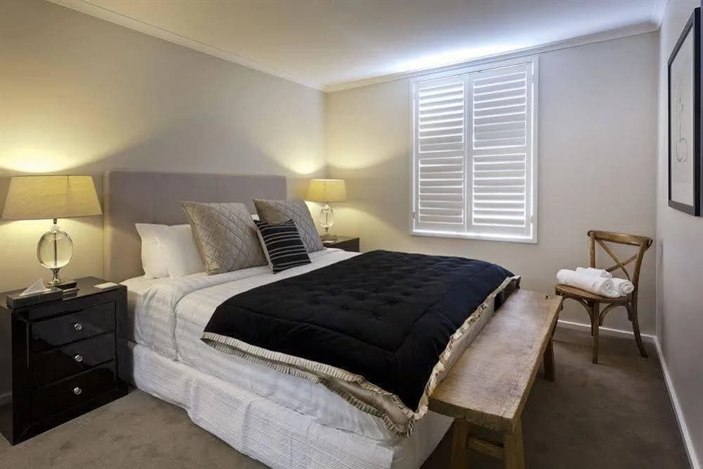Platinum Apartments on Whiteman St - photo 4
