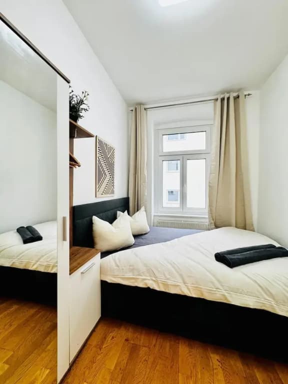 Affordable 4BR Near Stadthalle - photo 9