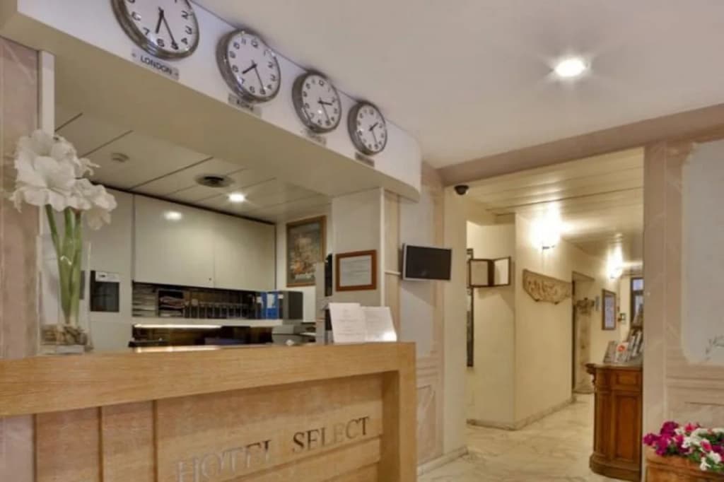 Residence Select Executive - main photo