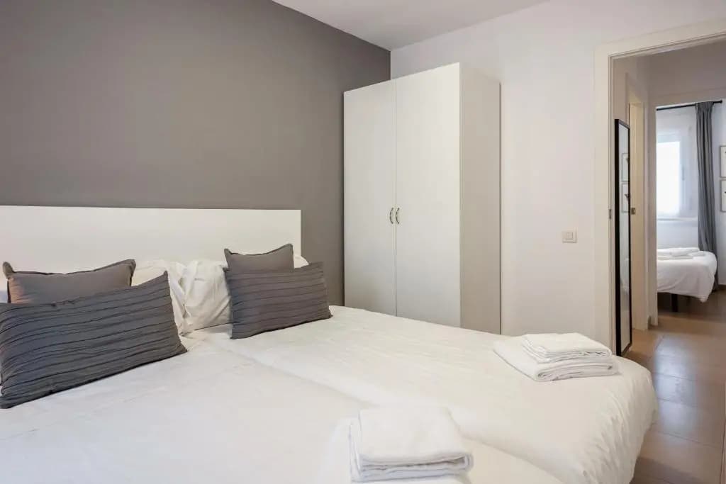 Inside Barcelona Apartments Salvà - photo 2