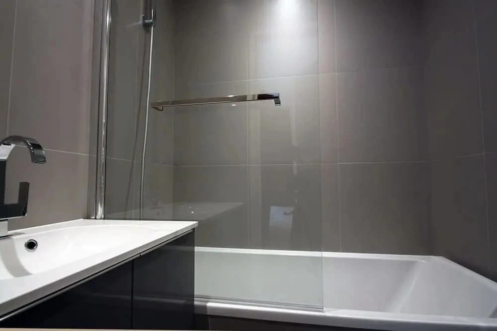 Opera Grey I Trendy 2 Bed Apt in Paris - photo 7