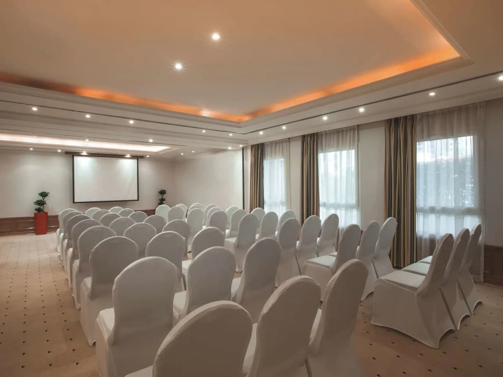Mövenpick Hotel Doha - photo 18