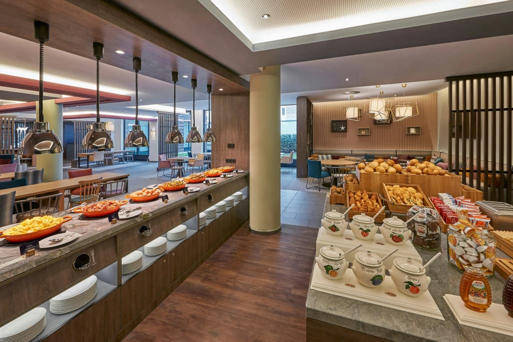 Hampton by Hilton Berlin City West - photo 10