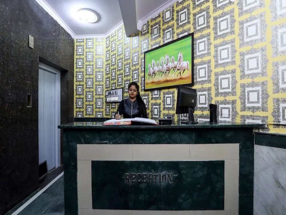 OYO 24436 Ramji 7 Grand - photo 16