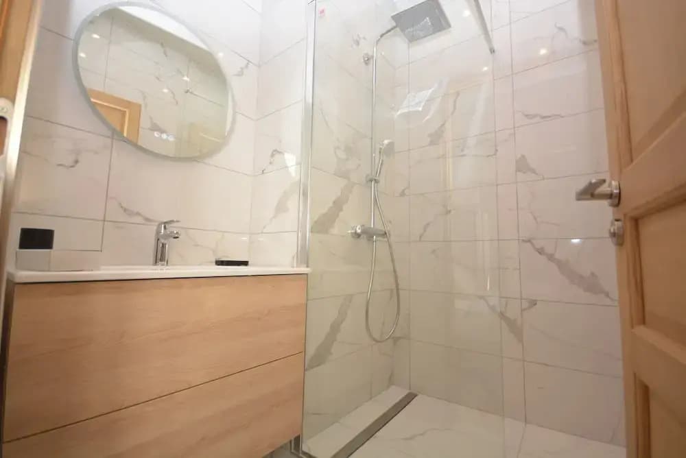 Reva Suites - photo 9