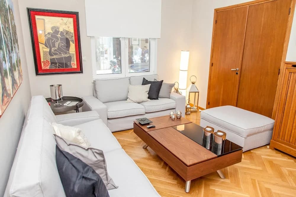 A Chic Kolonaki Apartment - photo 4