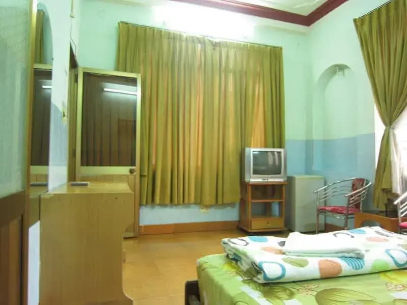 Tan Thien Nga Hotel Saigon - photo 4