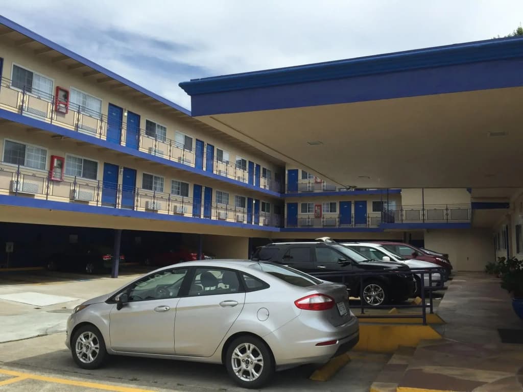 Surf Motel - photo 1
