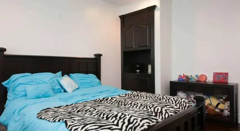 Encino 5 Bedroom House-Private Pool - photo 2