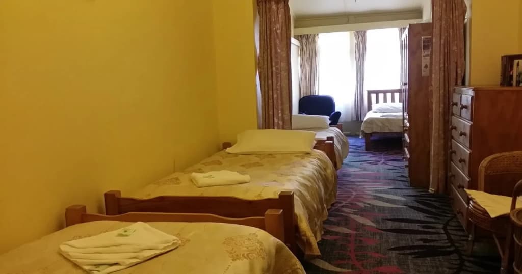 Clarendon Motel and Guesthouse - photo 4
