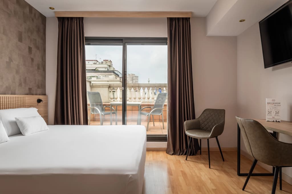 Petit Palace Eixample - photo 28