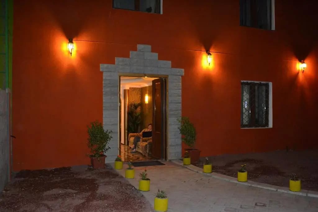 Orange Inn - photo 9