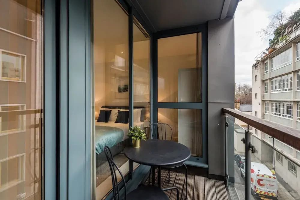 Farringdon Apartments - photo 6