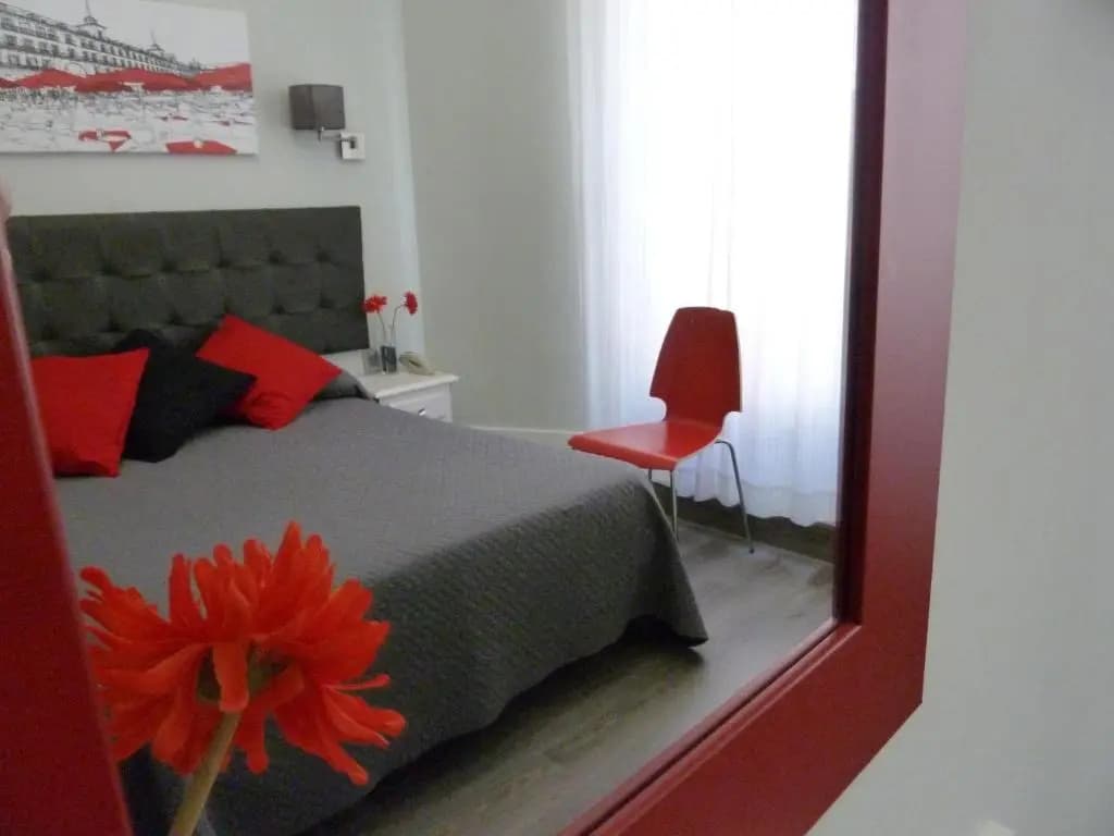 Hostal Lauria - photo 3