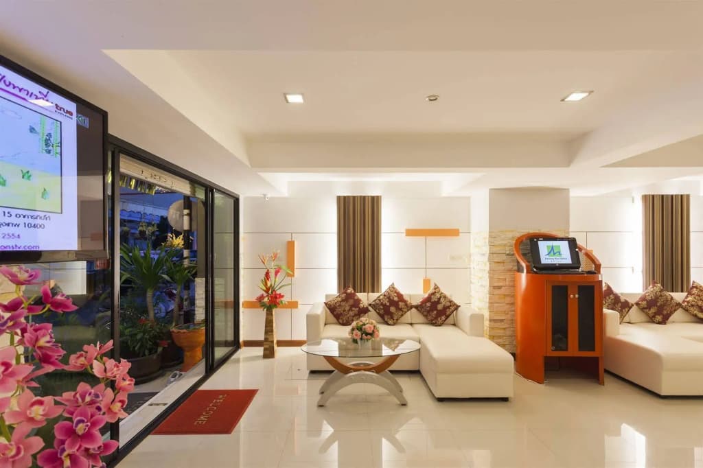 Patong Max Value Hotel - photo 4