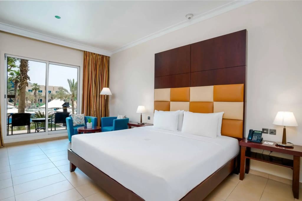 Metropolitan Al Mafraq Hotel - photo 3