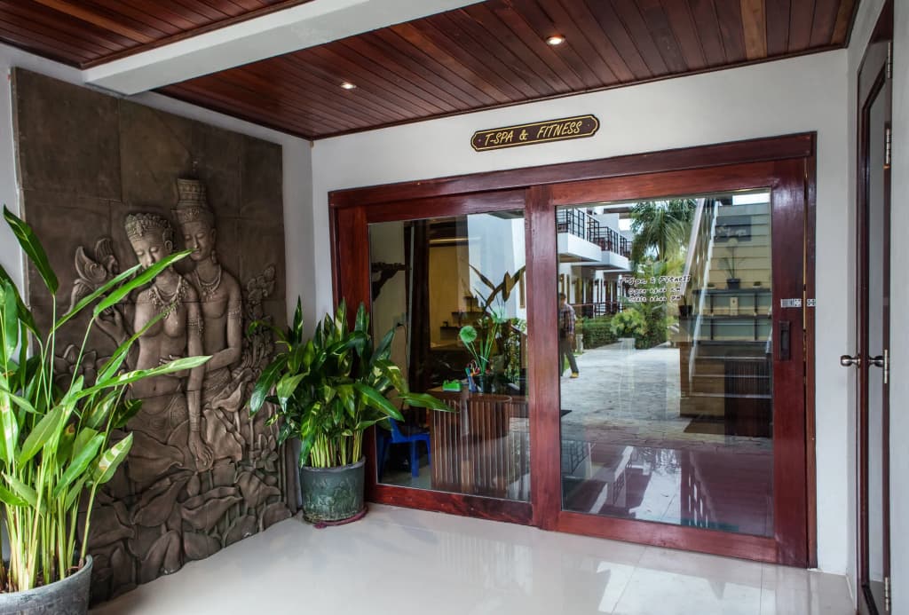 Howard Johnson by Wyndham Phuket Naiyang - photo 21
