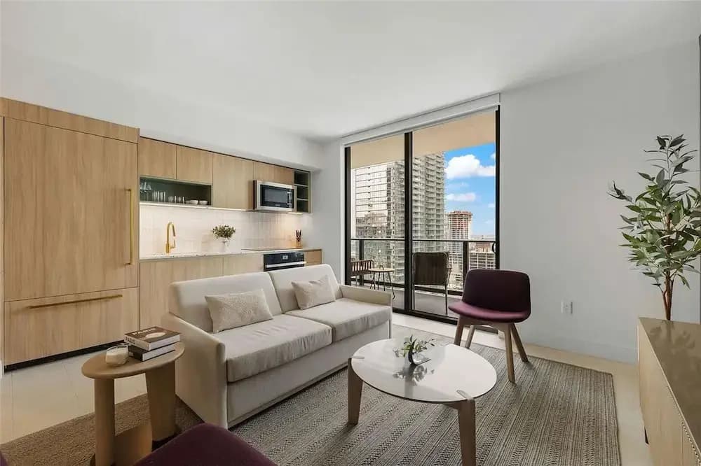 Luxury 2br-2bth Balcony Pool - photo 4