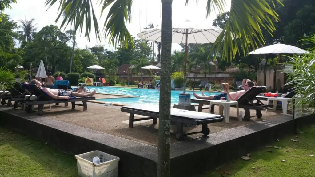 Lanta Long Beach Hostel - photo 22