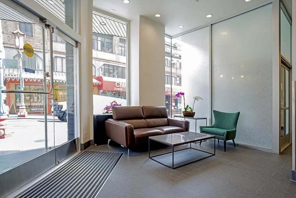 Grant Plaza Hotel - photo 8