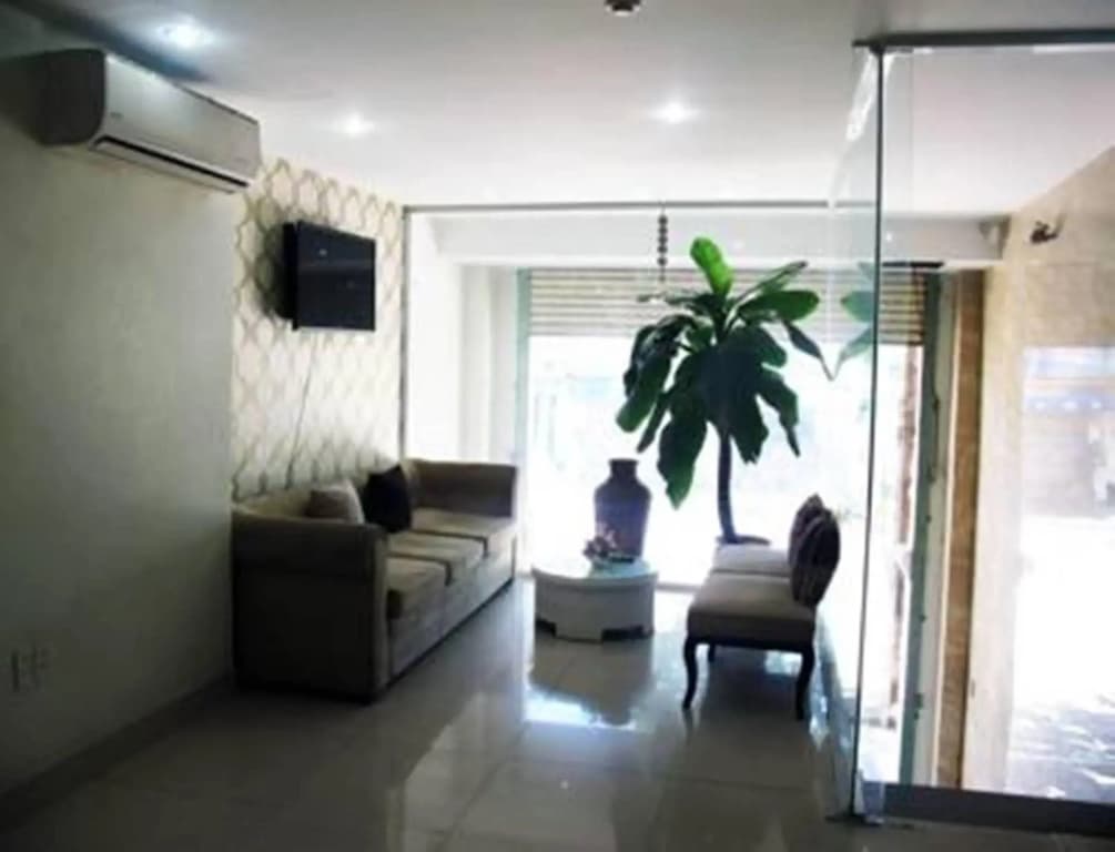 Quoc Thien Hotel Da Nang - photo 14
