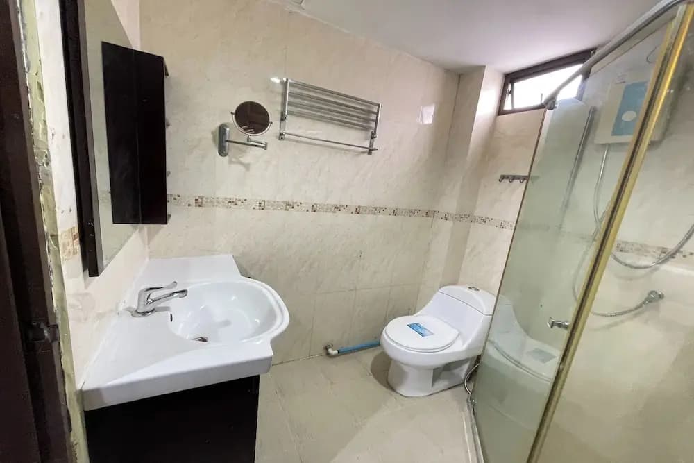 Lucky Inn Suites - photo 11