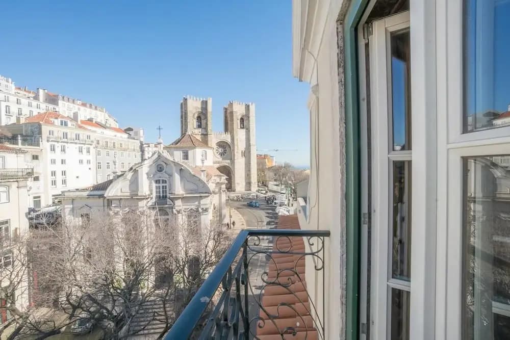 Superb Flat Cathedral & River View - photo 29