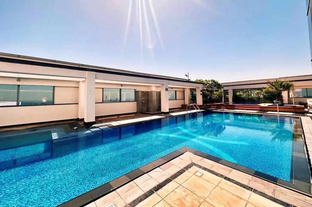 Pristine Difc 2BR w Pool Gym - photo 10