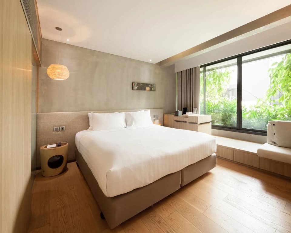 Ad Lib Hotel Bangkok - photo 2